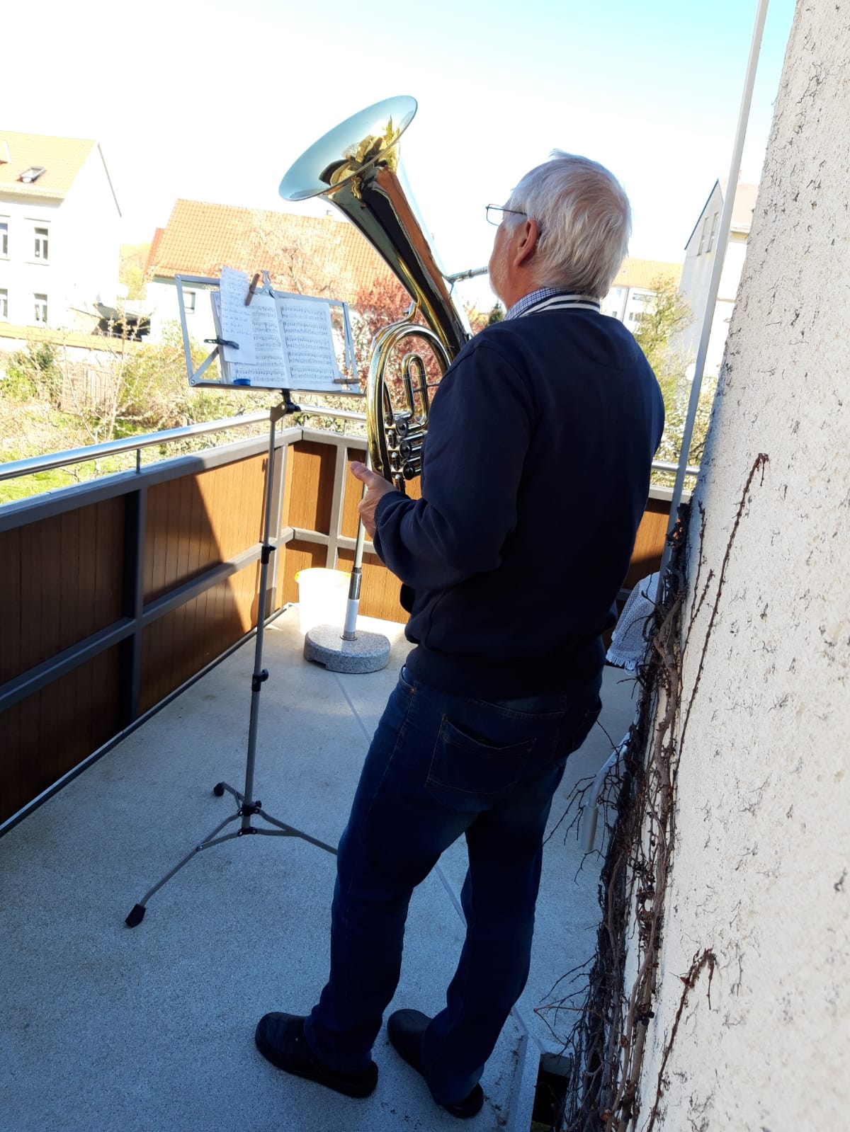 Osterblasen Friedrich Keil Balkon GRH.jpg
